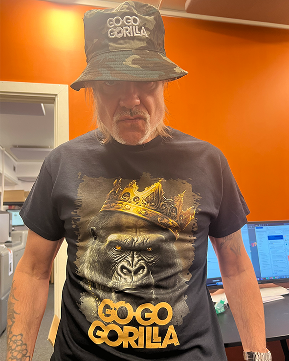 LIMITED EDITION GO-GO GORILLA T-SKJORTE